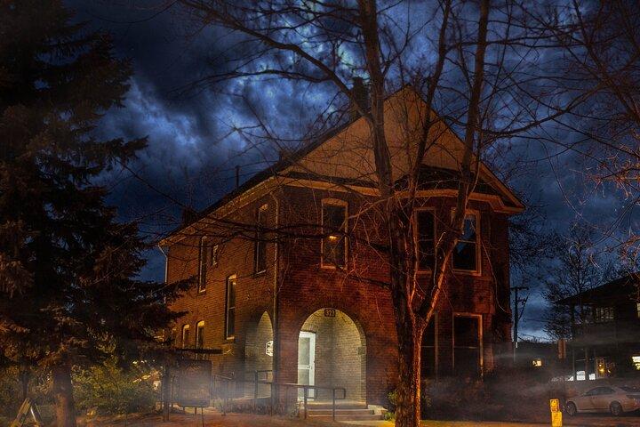 Vuelos prohibidos de Flagstaff Haunted Walking Tour con complementos