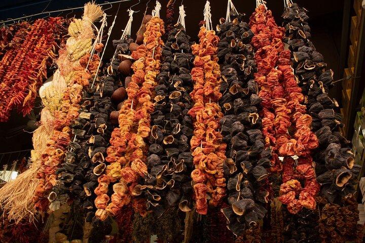 Diversão Athens Street Food Tour com Guia Local Marina
