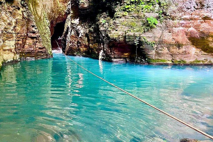 Private Tour Crystal Waterfall All-inclusive, Transport