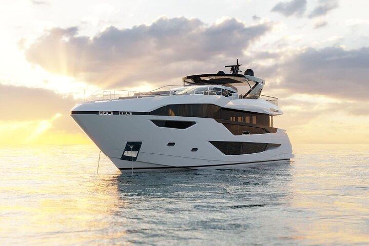 Tour Sail Dubai no iate de luxo de 100 pés