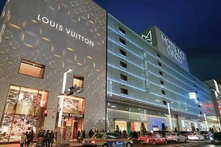 Shopper's Dream: Private Tokyo Shopping Tour in Luxury SUV