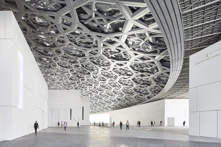 Entrada al Museo del Louvre de Abu Dabi