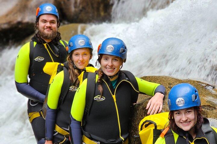 Vattenfall Rappelling Canyoneering Adventure + fotopaket!
