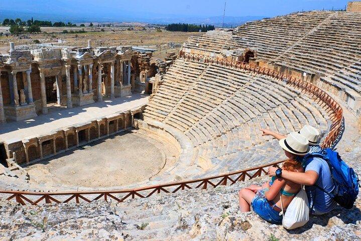 Visita guiada de día completo a Pamukkale y Hierápolis con almuerzo desde Antalya