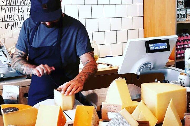 Taste London: Cheese Tasting & Walking Tour