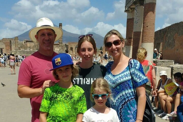 Rome to Pompeii Tour for Kids & Families w Hotel Pickup & Skip-the-Line Tickets