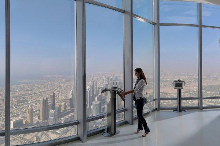 Entrada al Burj Khalifa en la cima, con traslados, Dubái