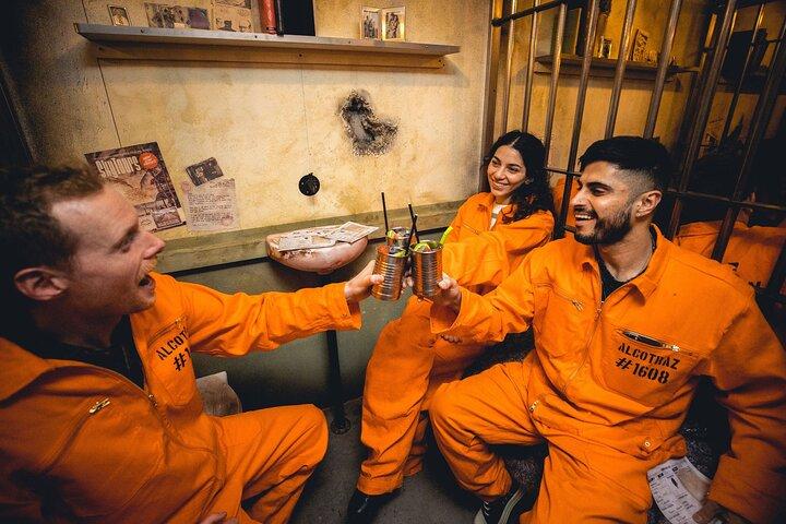 Alcotraz Prison Cocktail Experience i Brighton