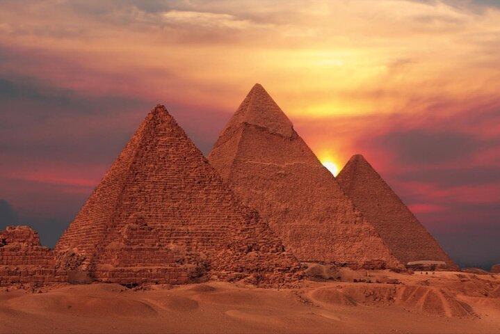 Det spektakulære lyd- og lysshow i Giza-pyramiderne.
