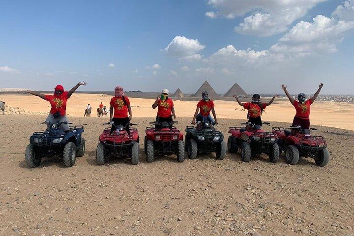 Private Pyramids and Quad Bike Adventure Tour em Giza