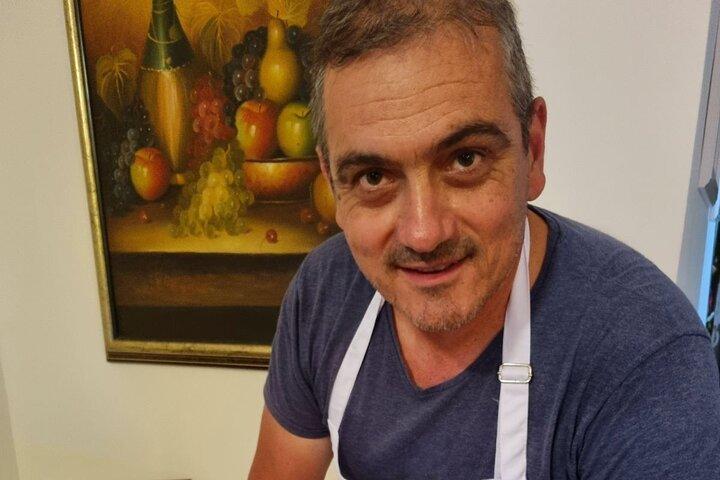 Gyro caseiro e Souvlaki com Dionisis e Eleni