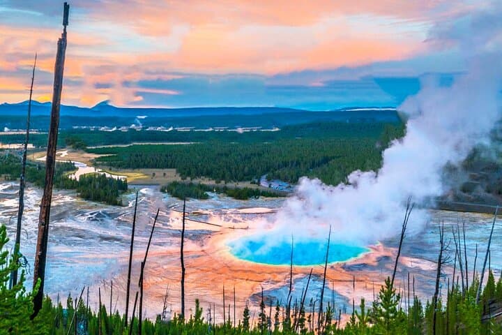7 Days Tour of Los Angeles, Vegas, Yellowstone and Salt Lake City