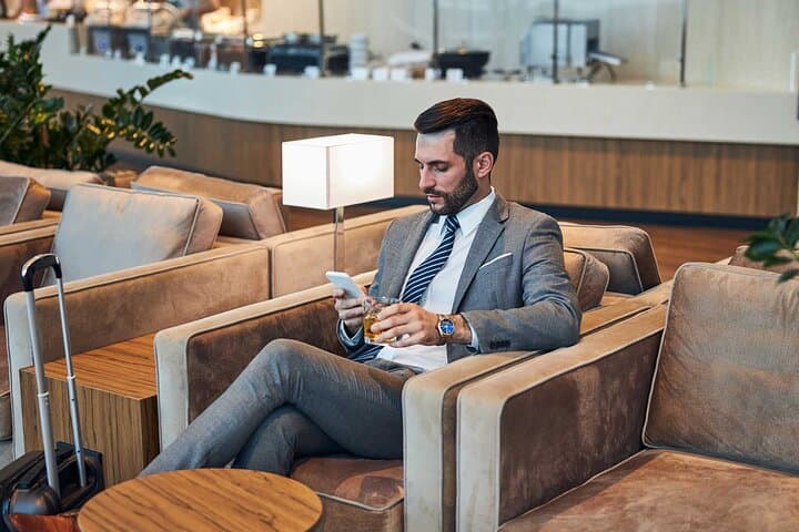 Dubai International Airport (DXB) T3/T1/T2 VIP Lounge Access