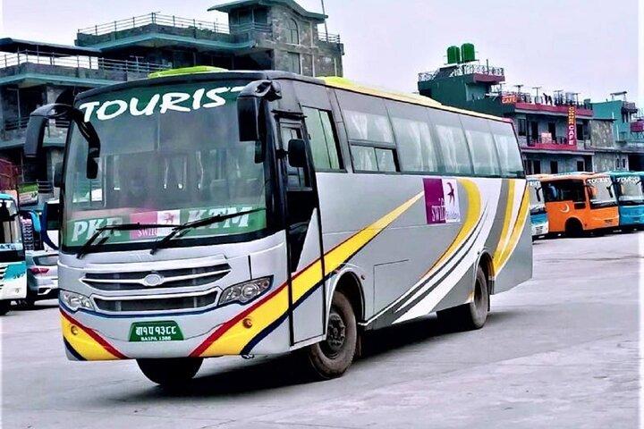 Autobús con sofá de lujo de Katmandú a Pokhara