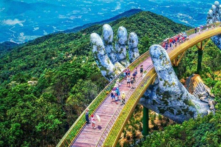 Dalla città di Hue a Hoi An in auto privata tramite Hai Van Pass, Golden Bridge