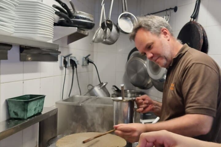 Amazing Sweet Crêpe Cooking Class Paris
