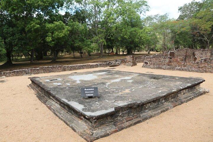 Tour dei tre antichi regni | da Colombo