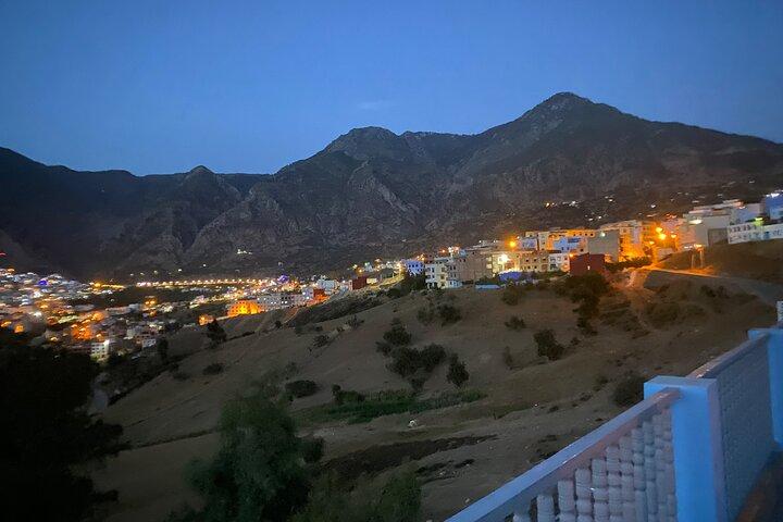 Discovery Blue city Chefchaouen con un comodo veicolo