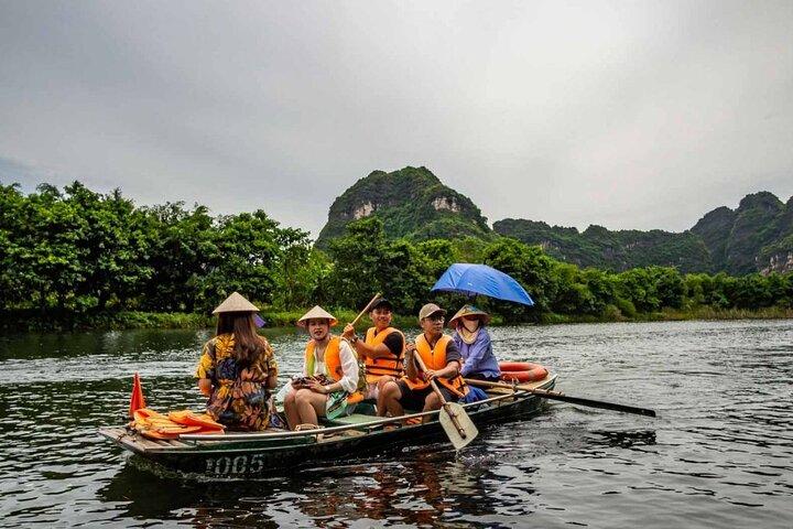 Ninh Binh: Bich Dong, Hoa Lu, Trang An, Mua Cave Small Group Tour