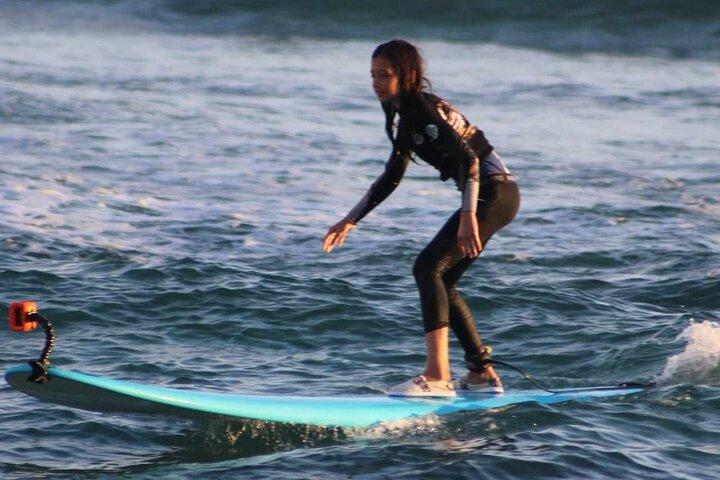 Aula particular de surf individual com vídeos e fotos