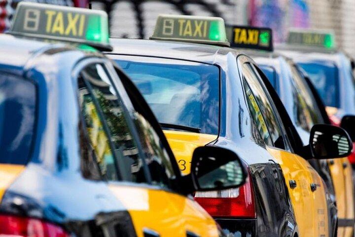 Barcelona: Privat transfer - krydstogthavn til lufthavn 2026