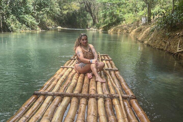 Martha Brae Bamboo River Rafting & Ridning Privat Tour
