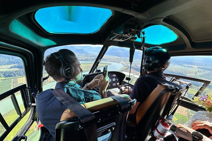 Coast Mountain Landing Helicopter Tours (Abfahrt SKY Hangar)