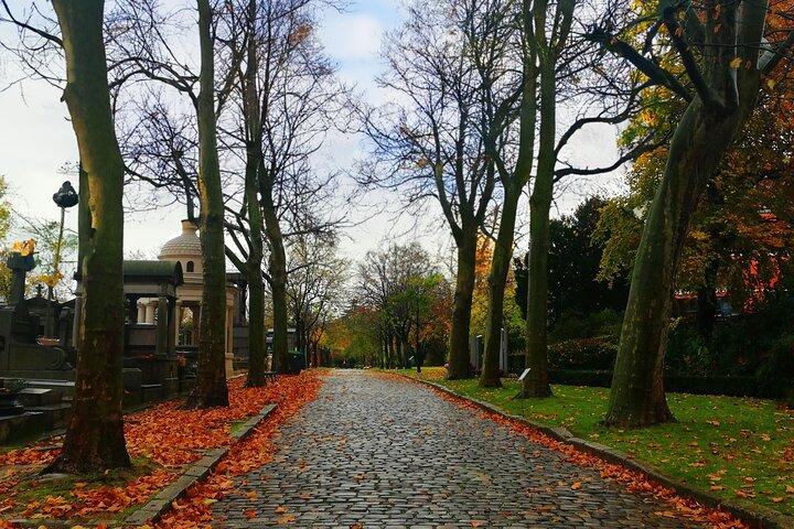 Visit to Père Lachaise Cemetery: a self-guided tour