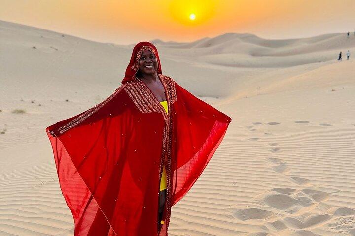 Private Wüstensafari am Morgen mit Kamelreiten in Dubai