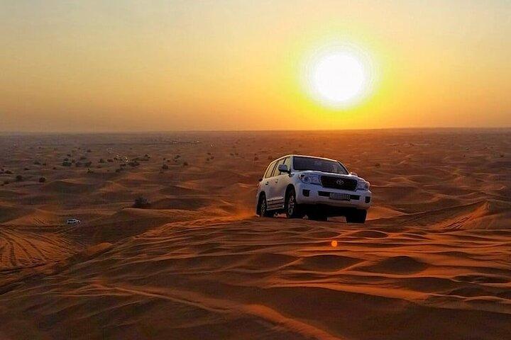 Private Wüstensafari am Morgen mit Kamelreiten in Dubai