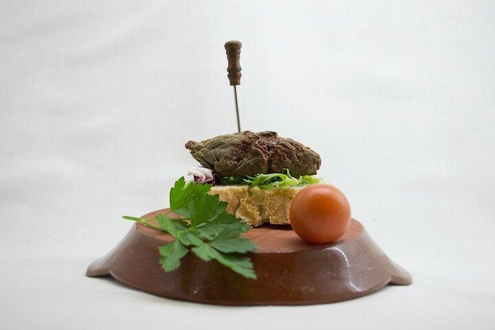 Exklusive private Pintxos-Tour mit Premium Spanischen Weinen"