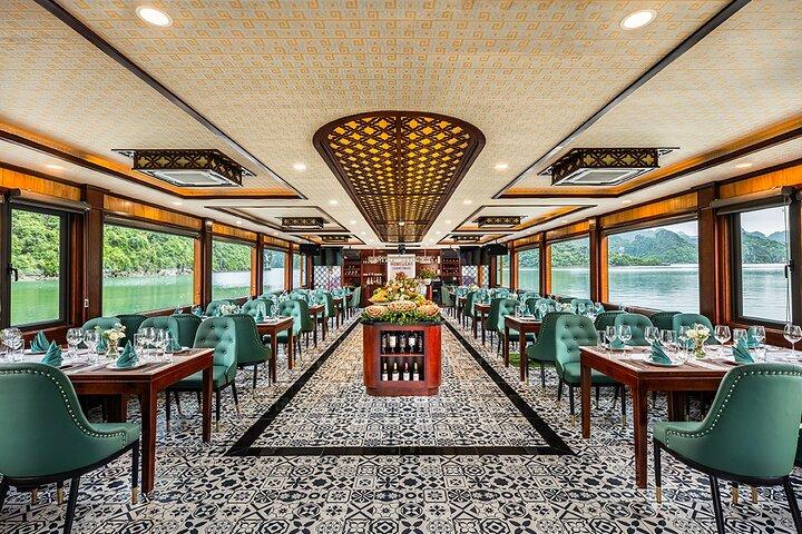 Hércules Luxury Halong Day Trip, cruzeiro 5 estrelas com buffet de almoço
