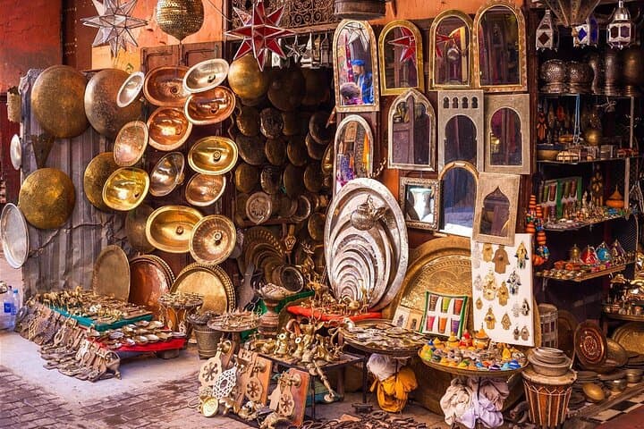 Traditional Souks Shopping Private Tour in Casablanca