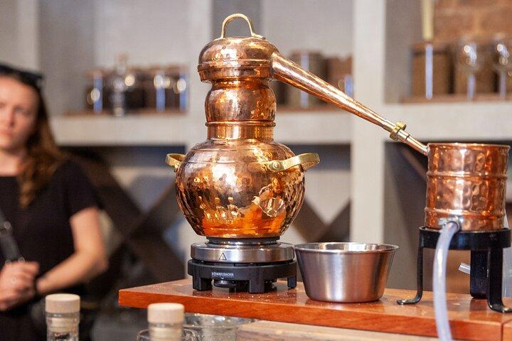 Crie o seu próprio Gin no Riga Gin Laboratory
