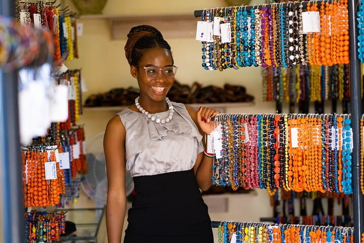 African Gemstones, Garnets Jewelry, Beads & Crafts Shopping Tour