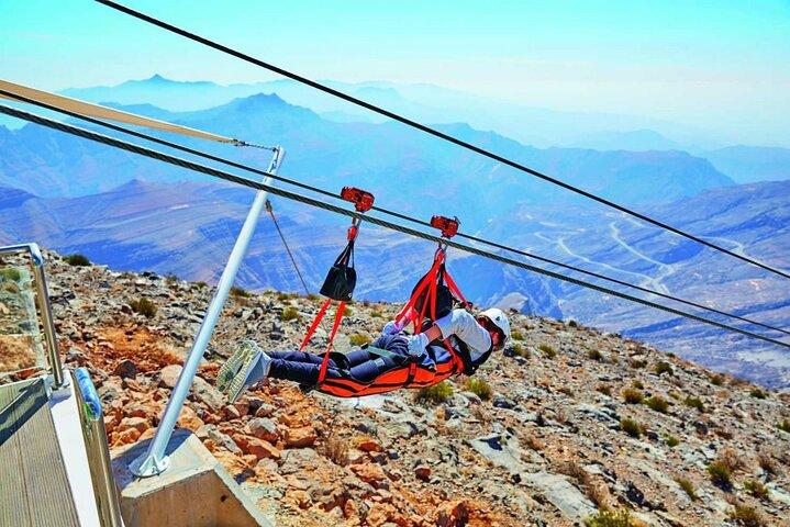 Jebel Jais ドバイ発の世界最長のジップライン (送迎オプションあり)
