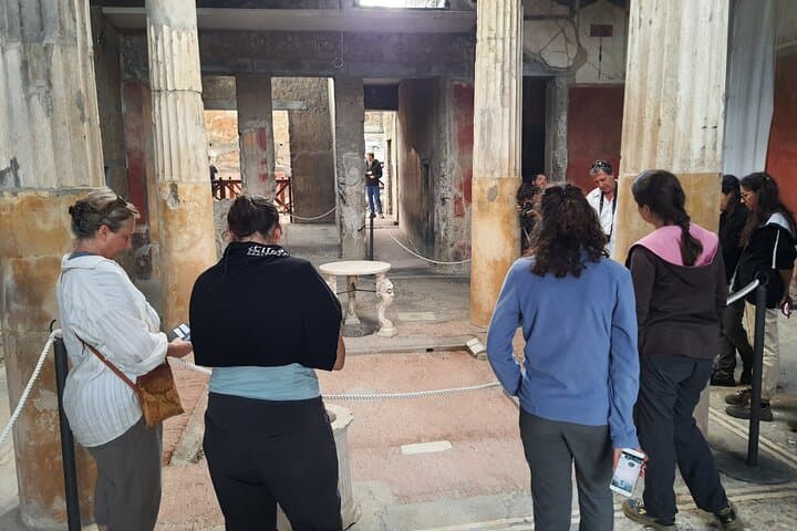 Skip-the-lines Private Tour of Pompeii Including the Theatre the Forum and all Highlights
