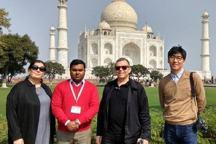Taj Mahal Skip-The-Line Entry Tickets with Guided Tour