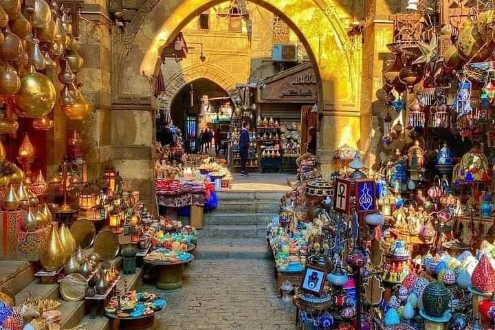 Excursão a pé privada na rua ElMoez e no mercado Khan Elkhalili