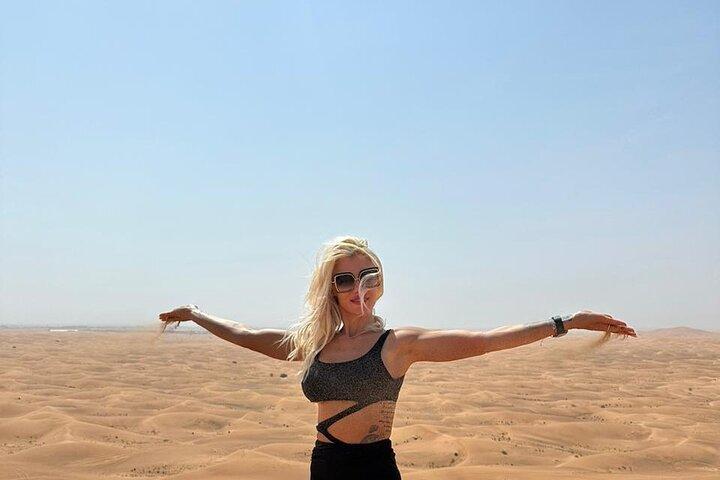 Morgendliche Wüstensafari in den Roten Dünen in Dubai mit Kamelritt