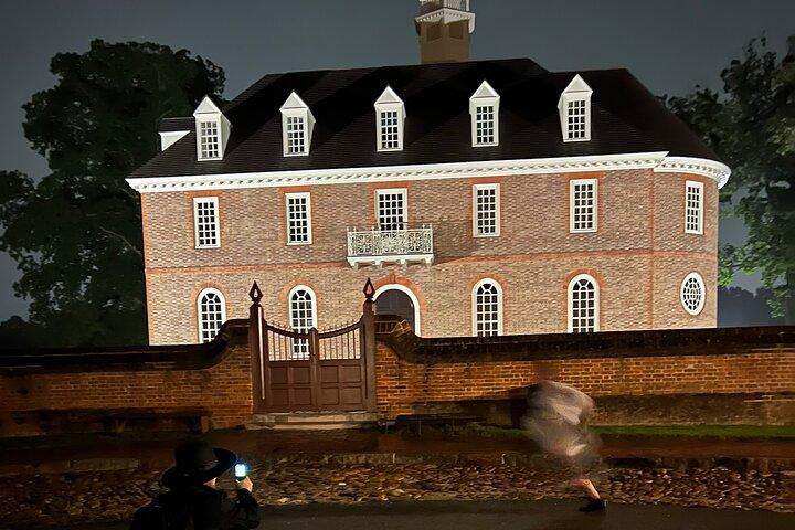 Anmeldelse af Dead Of Night Ghost Tour i Williamsburg