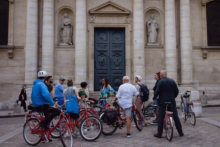 Secrets of Paris Bike Tour (English or Dutch)