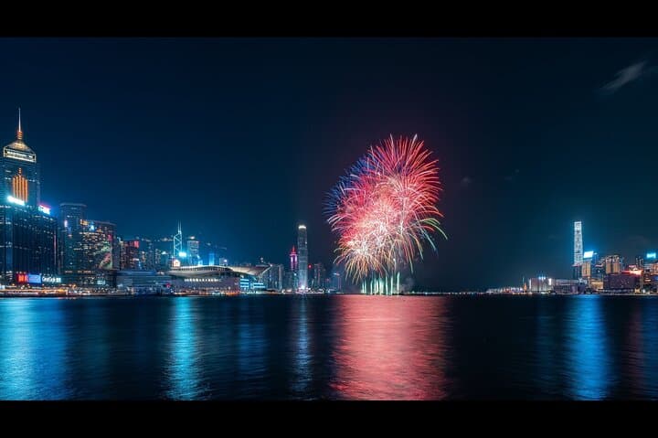 Hong Kong NYE 2027 Yacht Cruise – Fireworks & Open Bar