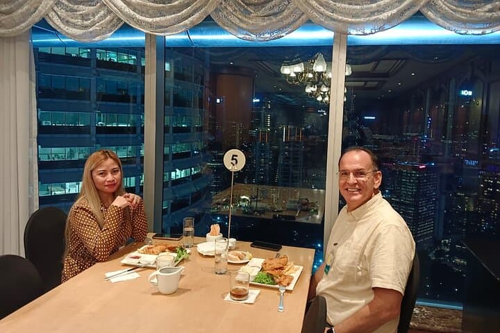 Sky-High Dining Experience at the Iconic Petronas Twin Towers