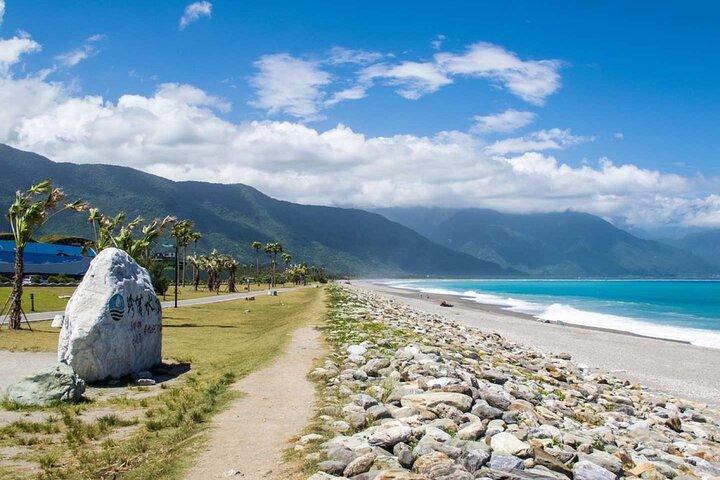 Taroko, Qingshui Cliffs : Liyu Lake & Hualien Zuckerfabrik Tour