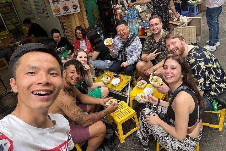 Hanoi privat vandringstur: Street Food and Train Street