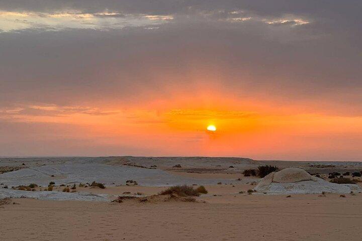 2 dias e 1 noite White Desert Camping Tour