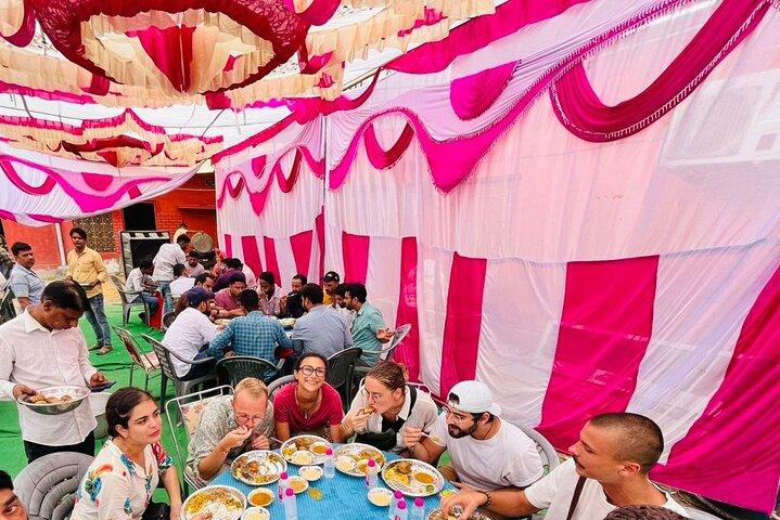 Local breakfast & full city tour by TukTuk