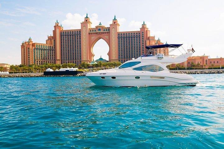 Dubai Marina Luxury Yacht & Breakfast