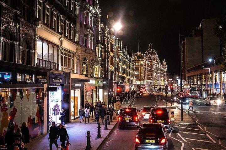 Tour guidato esclusivo delle luci di Natale di Londra in taxi nero